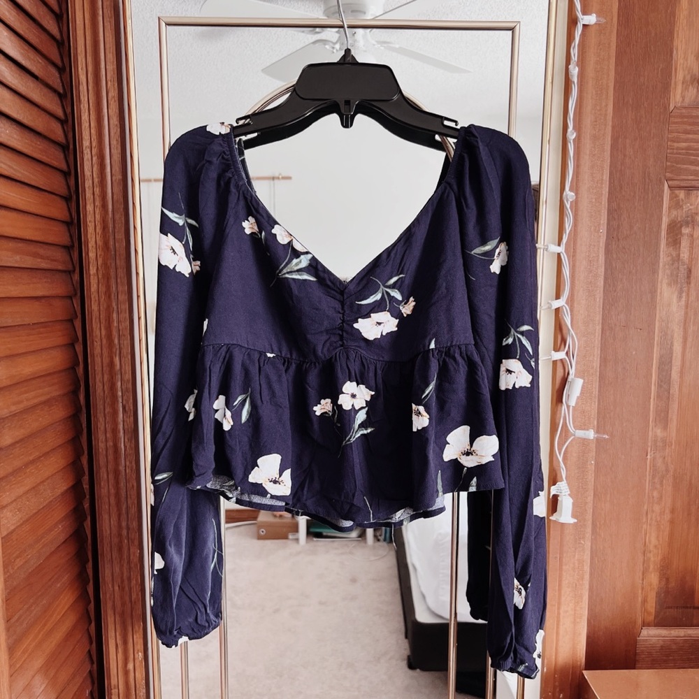 Pacsun floral navy crop top